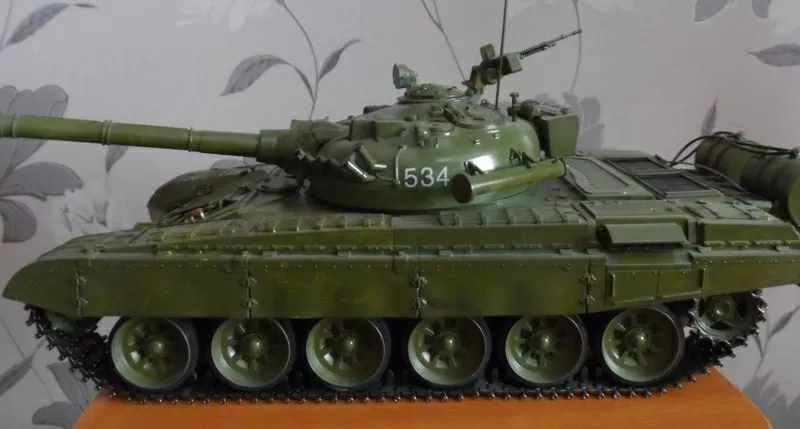 детали и электроника сборной модели танка Т-72 ДеАгостини     2