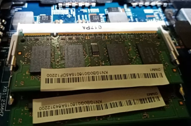 Память DDR-2 две 1Гб+1Гб   3