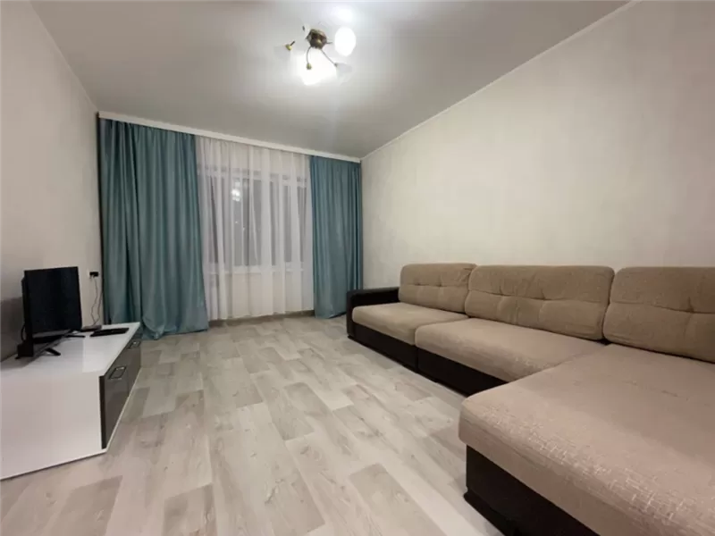 Уютная квартира на сутки ждет командированных и гостей города Баранови 3